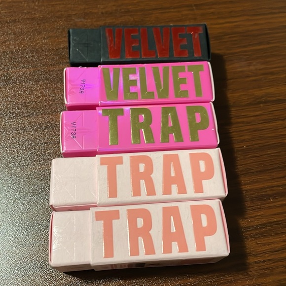 Jeffree Star Velvet Trap lipstick 5 piece bundle Nwbox - Picture 2 of 4